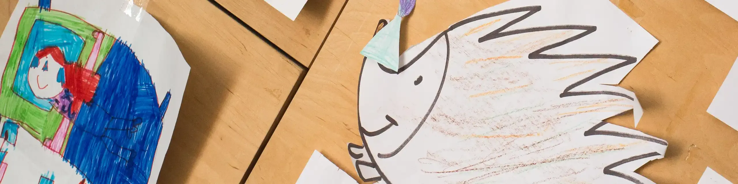 Zeichnungen und Ausschnitte von Kindern